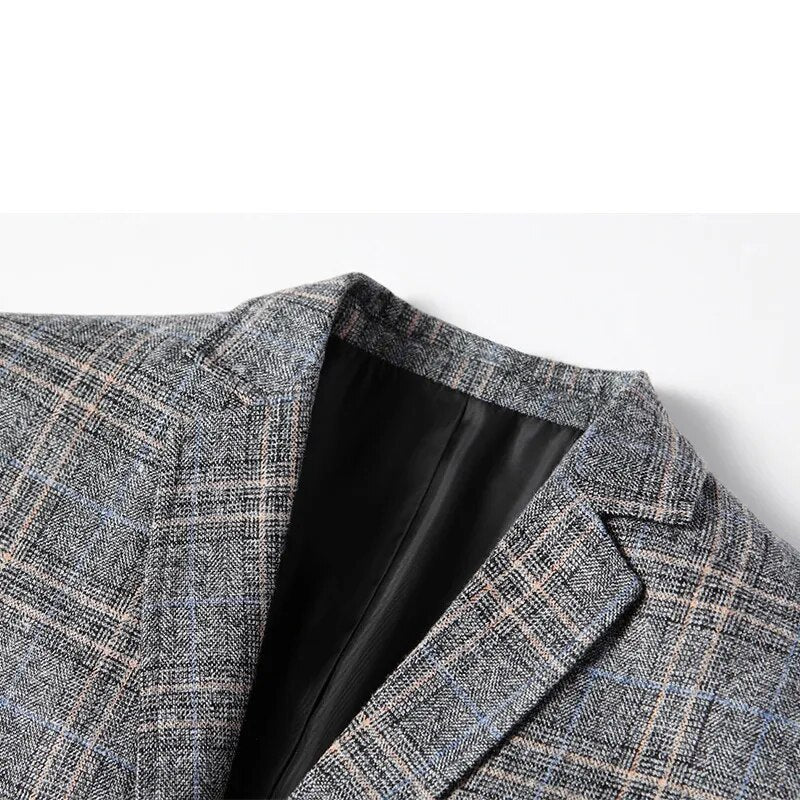 Jacket – Soft-Blend Tweed Plaid & Structured Shape Fit