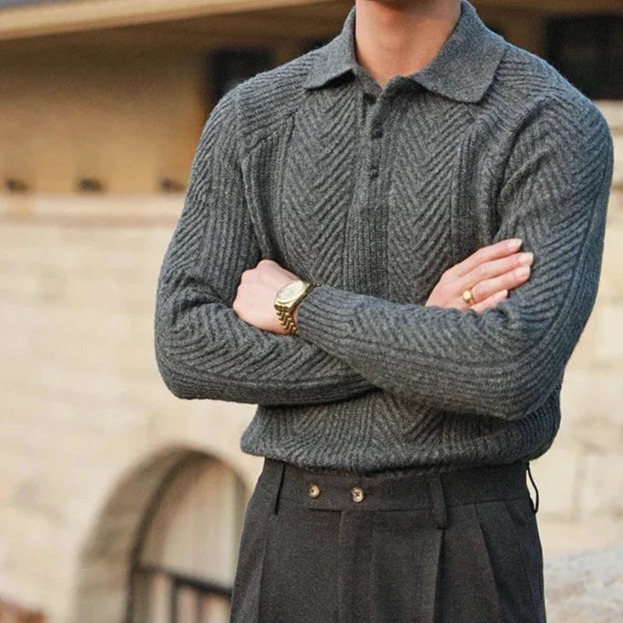 Knitted Sweater – Patterned Texture & Layered Warmth