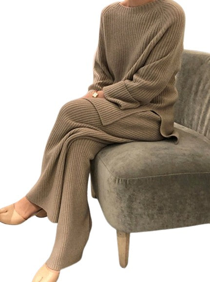 Loungewear Set - Soft Blend Fabric & Relaxed Mobility