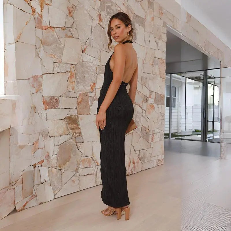 Polyester Blend Dress – Halter Neckline & Flowing Skirt