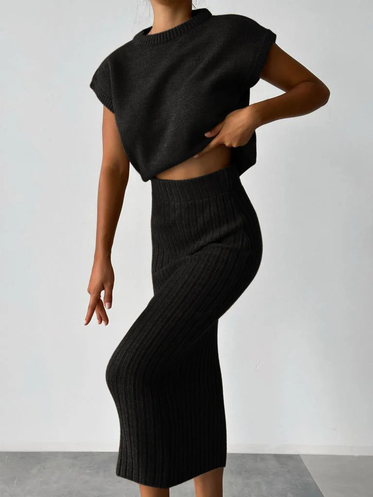 Sleeveless Set - Knit Blend Top And Skirt & Easy Wear