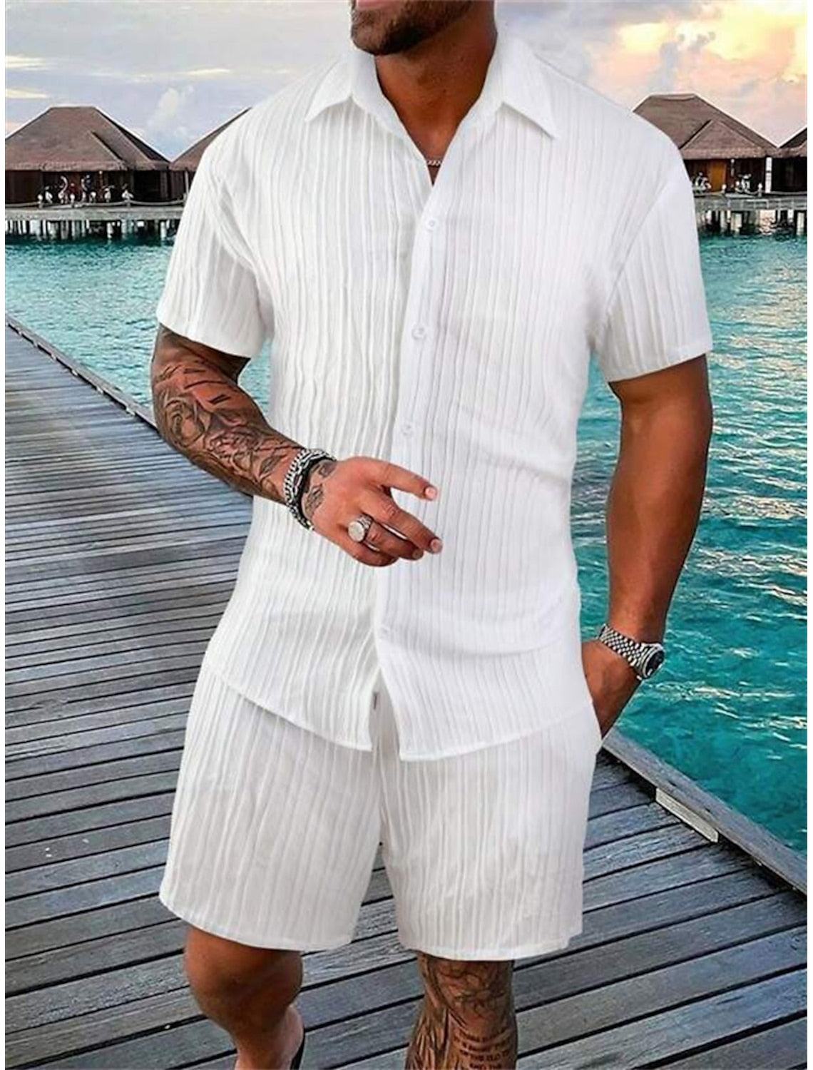 https://cdn.shopify.com/s/files/1/0844/6001/1865/files/bequemes-herren-hemden-set-strand-Weiss.jpg?v=1738328626