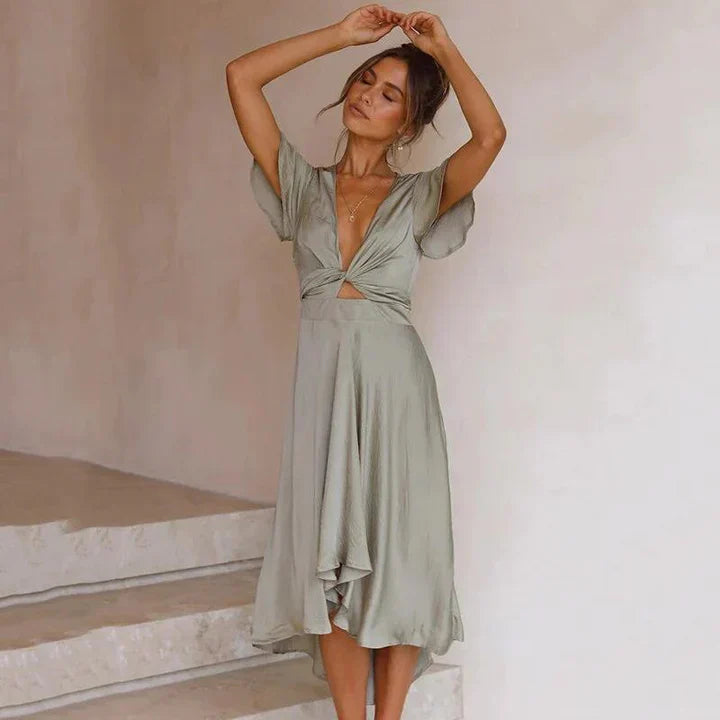 Women's Vintage Flowing Midi Dress for Formal or Summer Wear 3