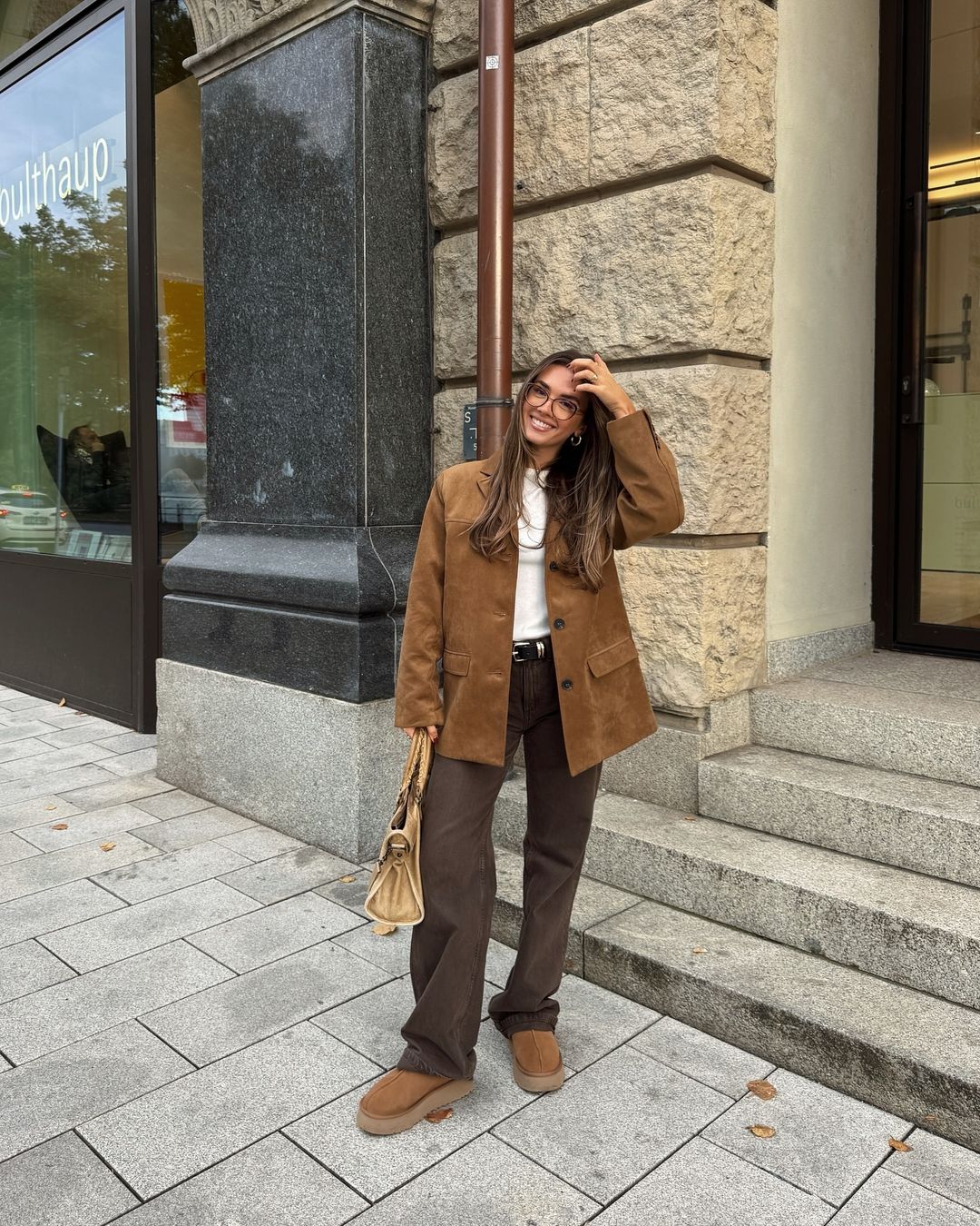 Women's Suede Blazer with Notch Lapels and Long Sleeves 2