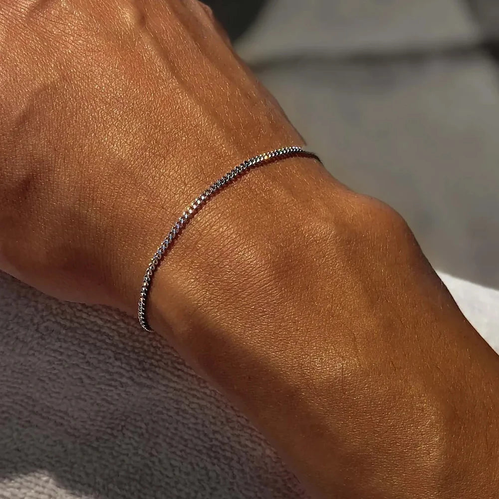 Bracelet - Smooth Metal Blend Band And Close Fit Lightweight