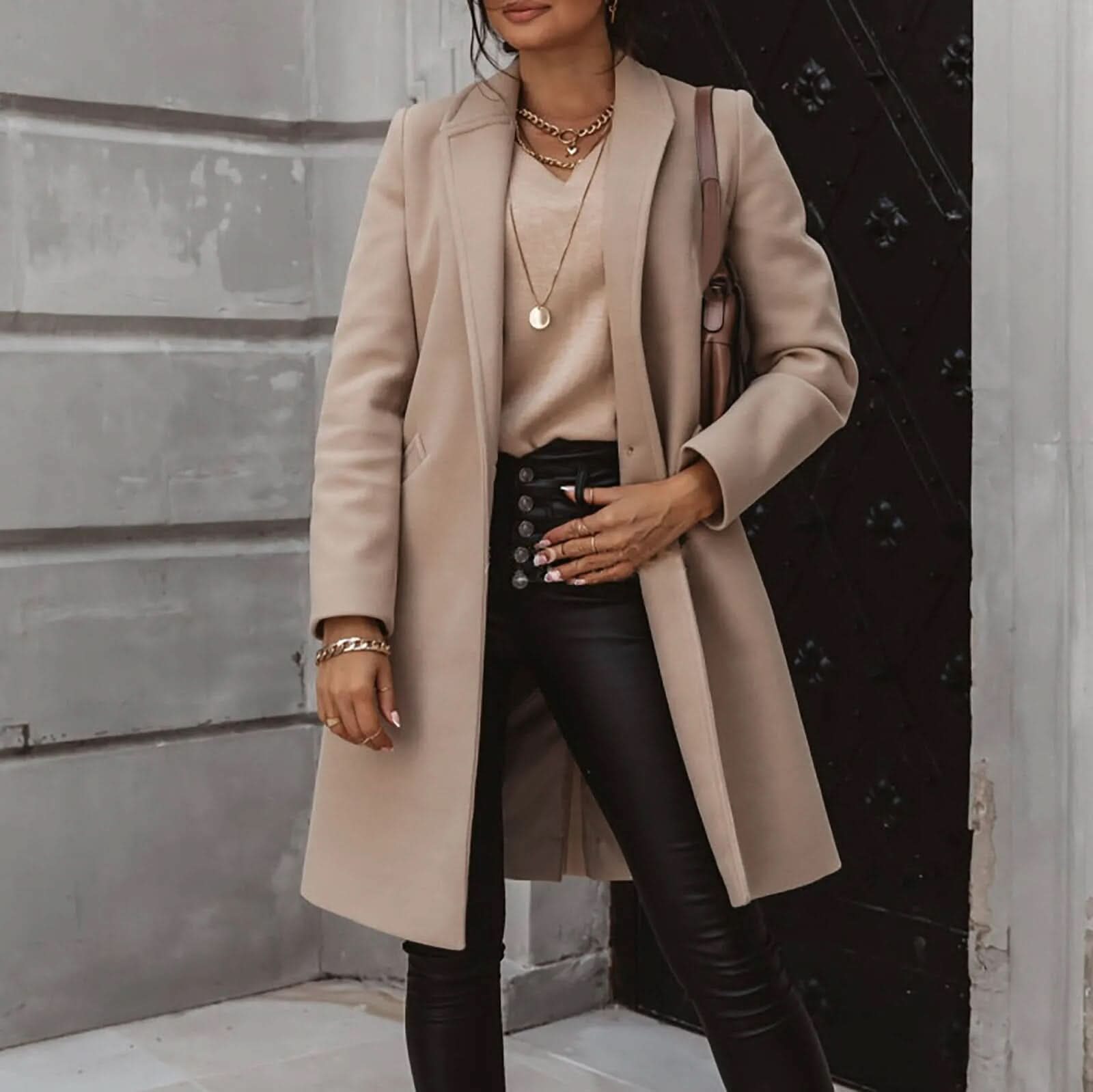 Coat - Tailored Long Shape And Smooth Layering Fit.