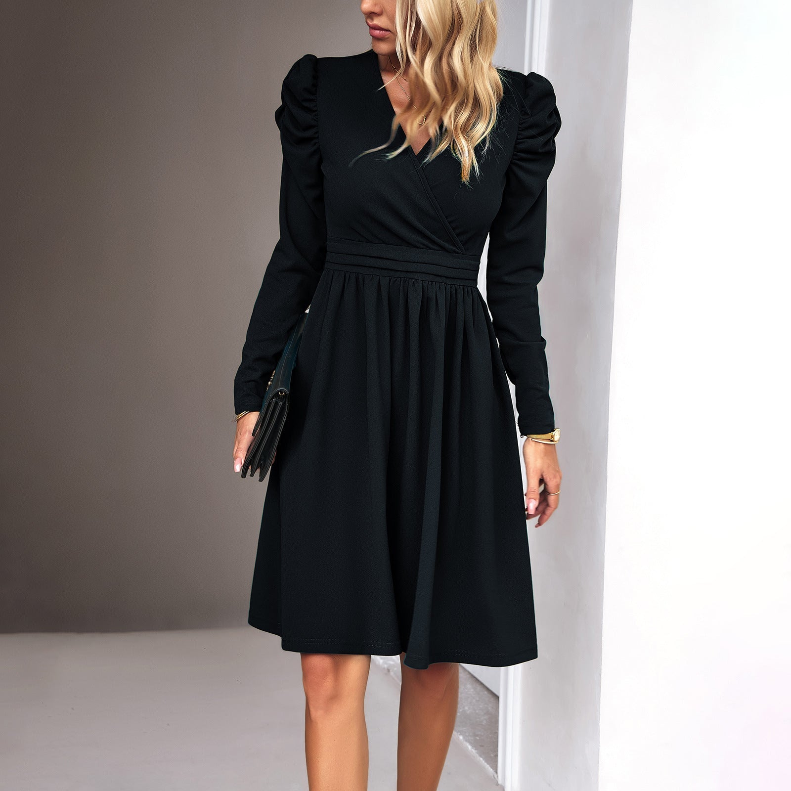 Dress - Breathable Blend Midi Length & Smooth Silhouette