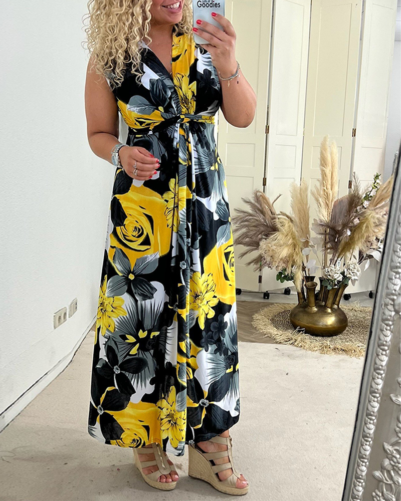 Dress - Floral Print Maxi Length Skirt & Free Arm Movement
