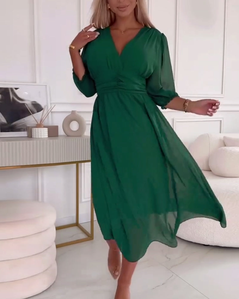 Dress - Sweetheart Neckline & Trapeze Shape For Ease