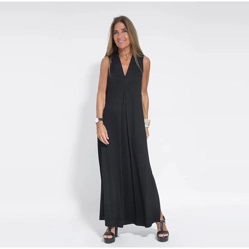 Dress – V Neck Maxi & Flowing Shape For Easy Movement
