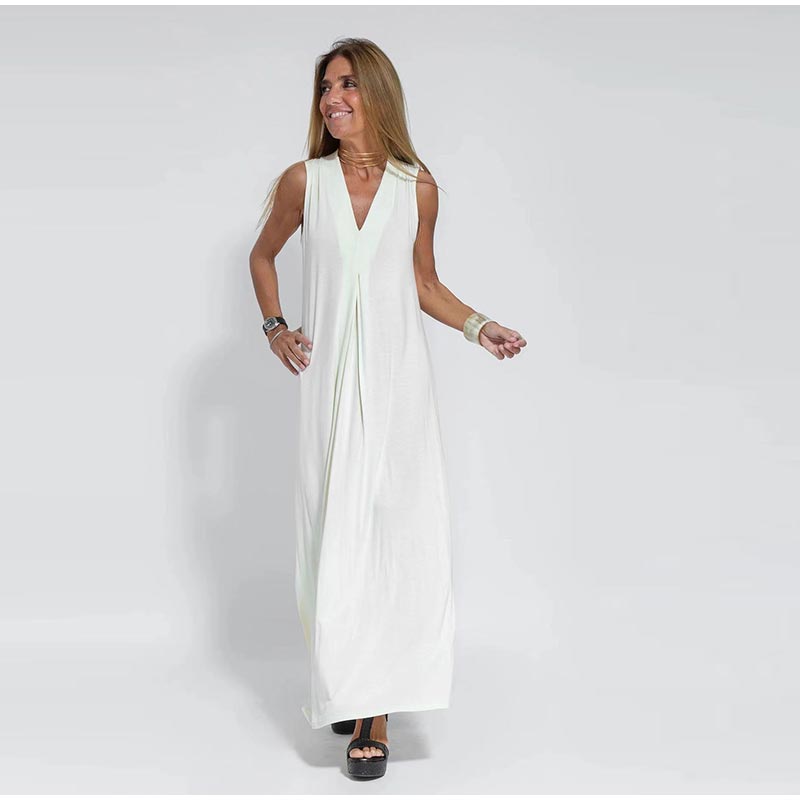 Dress – V Neck Maxi & Flowing Shape For Easy Movement