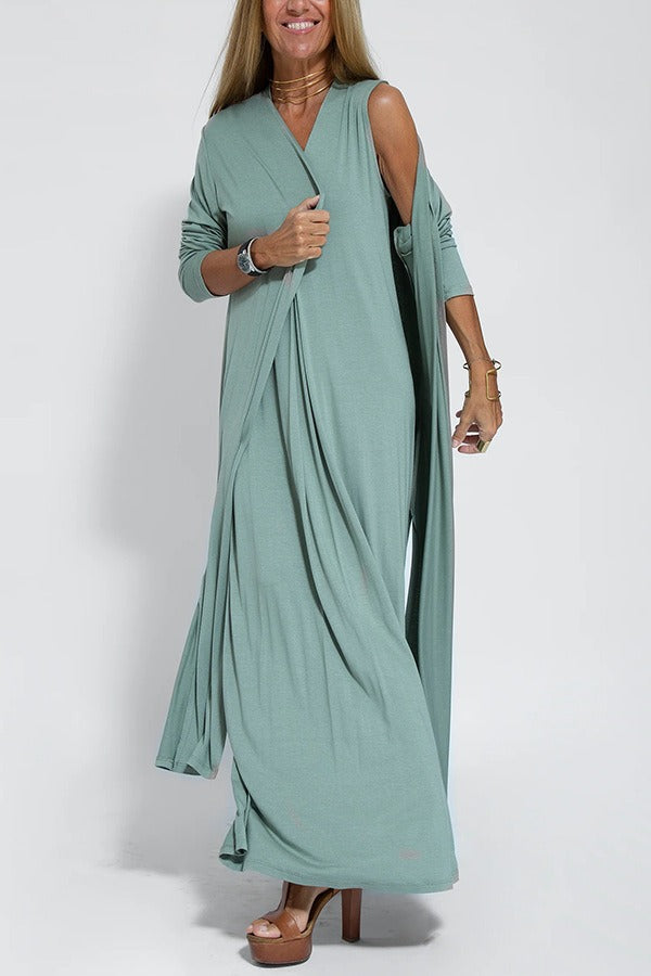 Dress – V Neck Maxi & Flowing Shape For Easy Movement