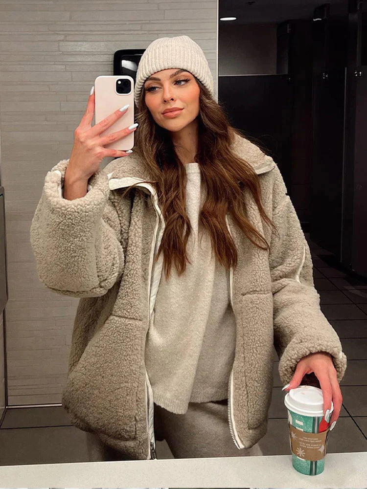 Jacket - Oversized Cut With Broad Shoulders & Easy Layering