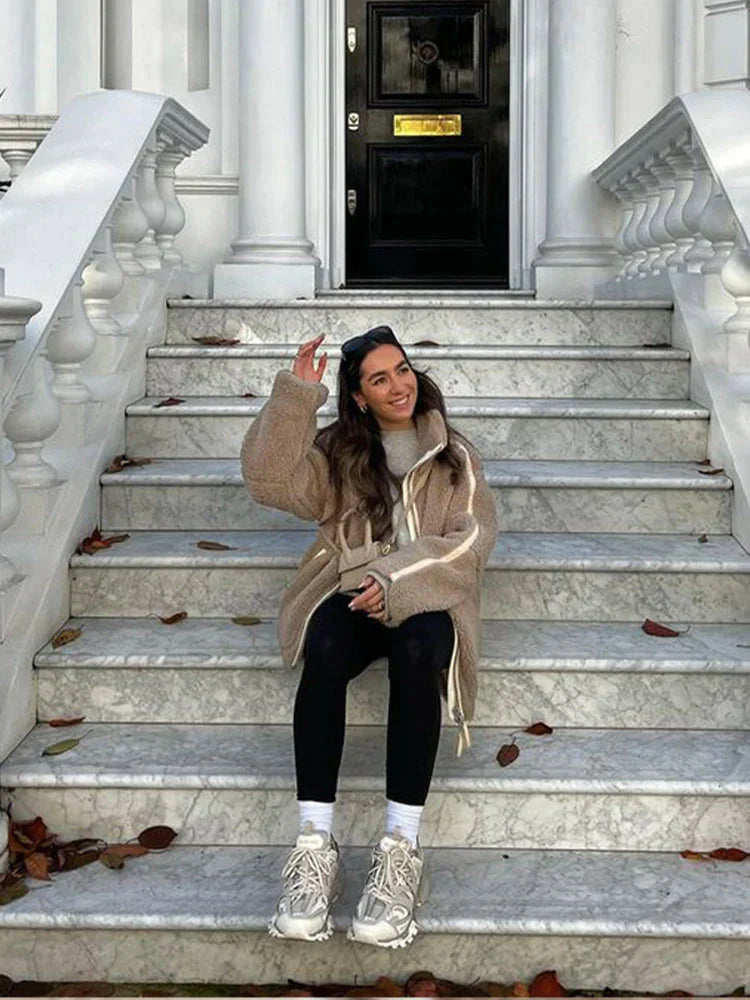 Jacket - Oversized Cut With Broad Shoulders & Easy Layering