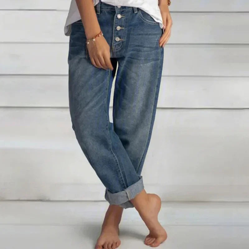 Jeans - High Rise Waist and Relaxed Shape For Easy Movement