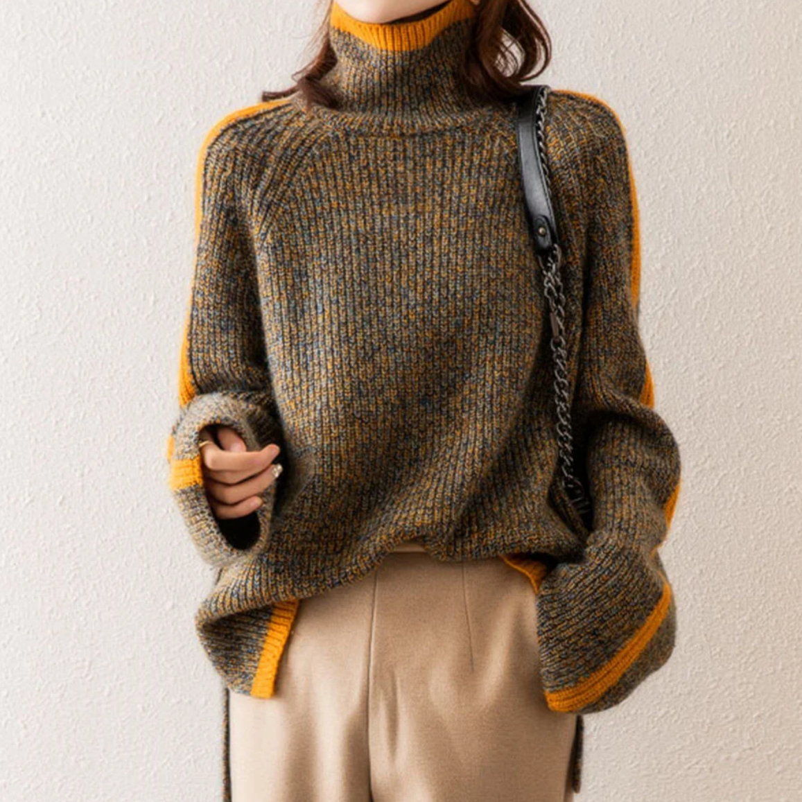Knit-Blend Jumper – Turtleneck & Close Fit For Movement