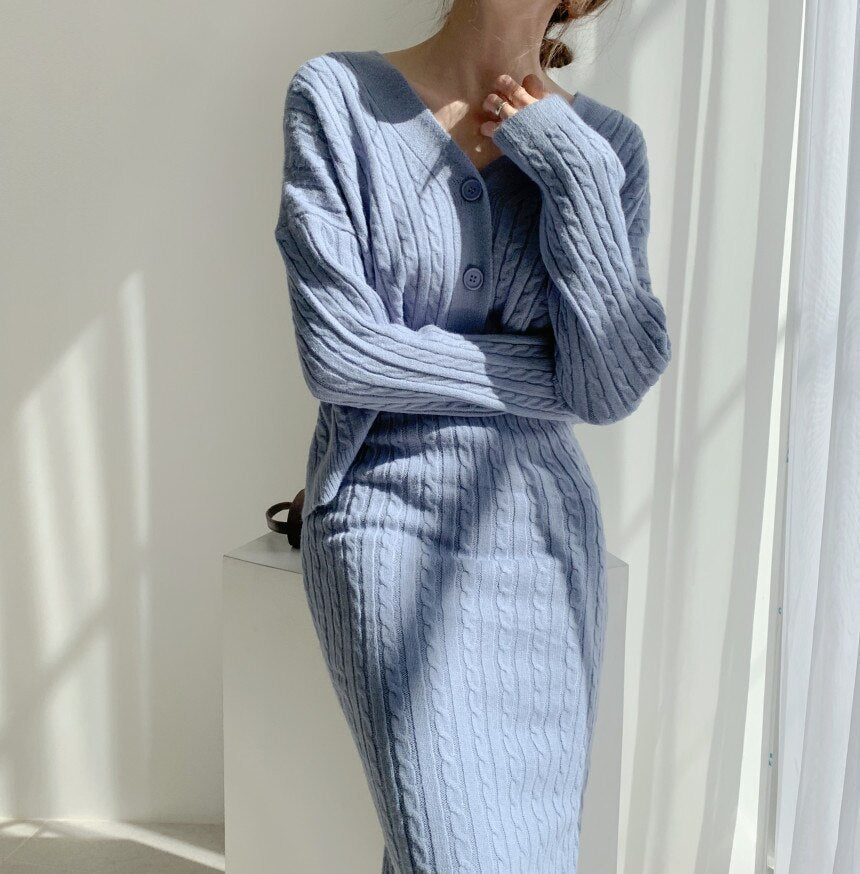Knit Set – Close Fit Top And Skirt With Shape Retention