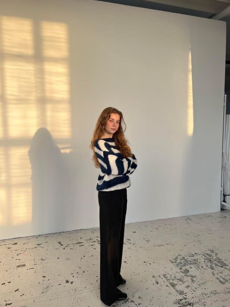 Knit Sweater – Soft Blend Long Wide Sleeves & Roomy Shape