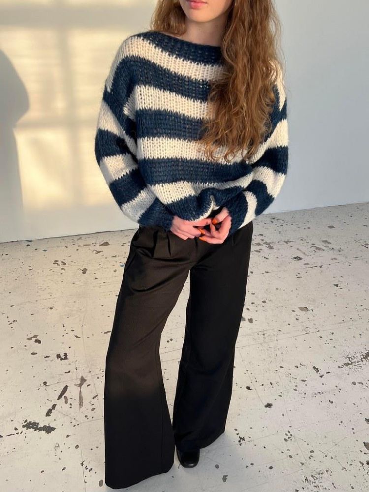 Knit Sweater – Soft Blend Long Wide Sleeves & Roomy Shape