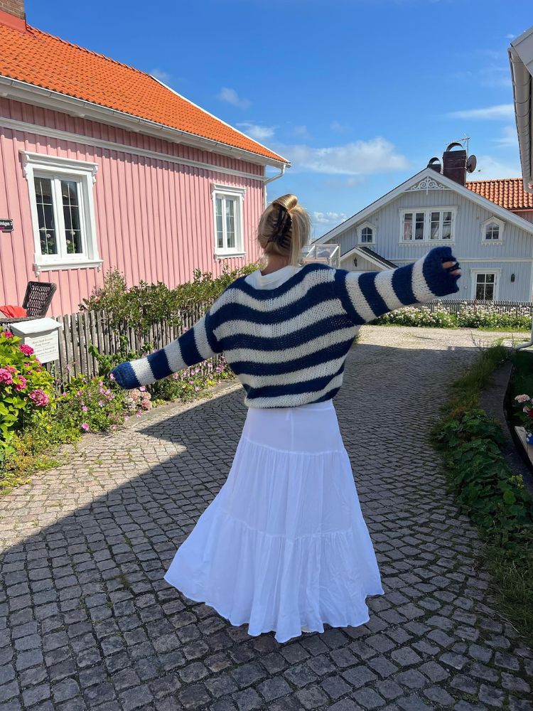 Knit Sweater – Soft Blend Long Wide Sleeves & Roomy Shape
