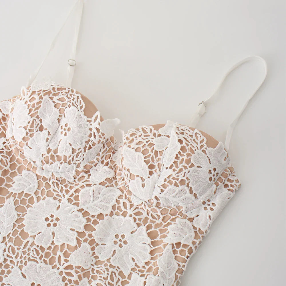 Lace Blend Dress - Sweetheart Neckline And Flowing Skirt