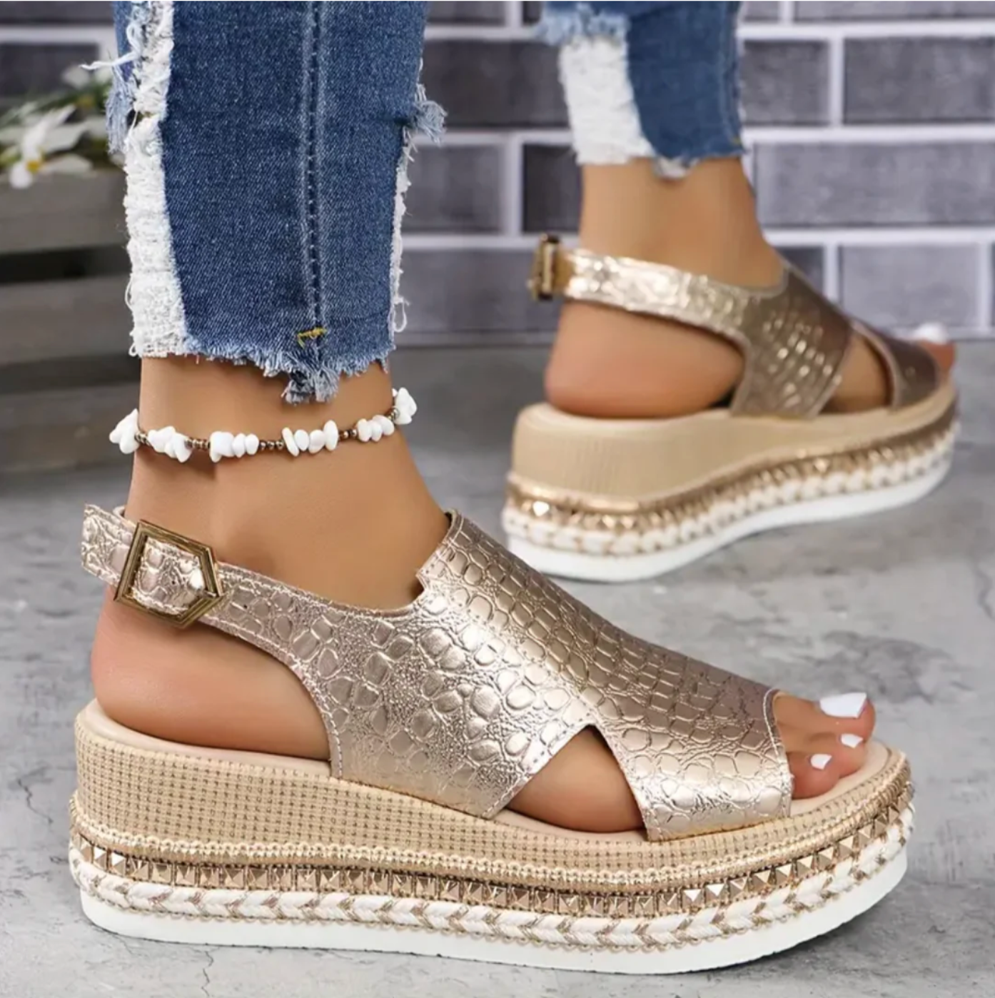 Platform Sandals – Woven Metallic Upper And Stable Support