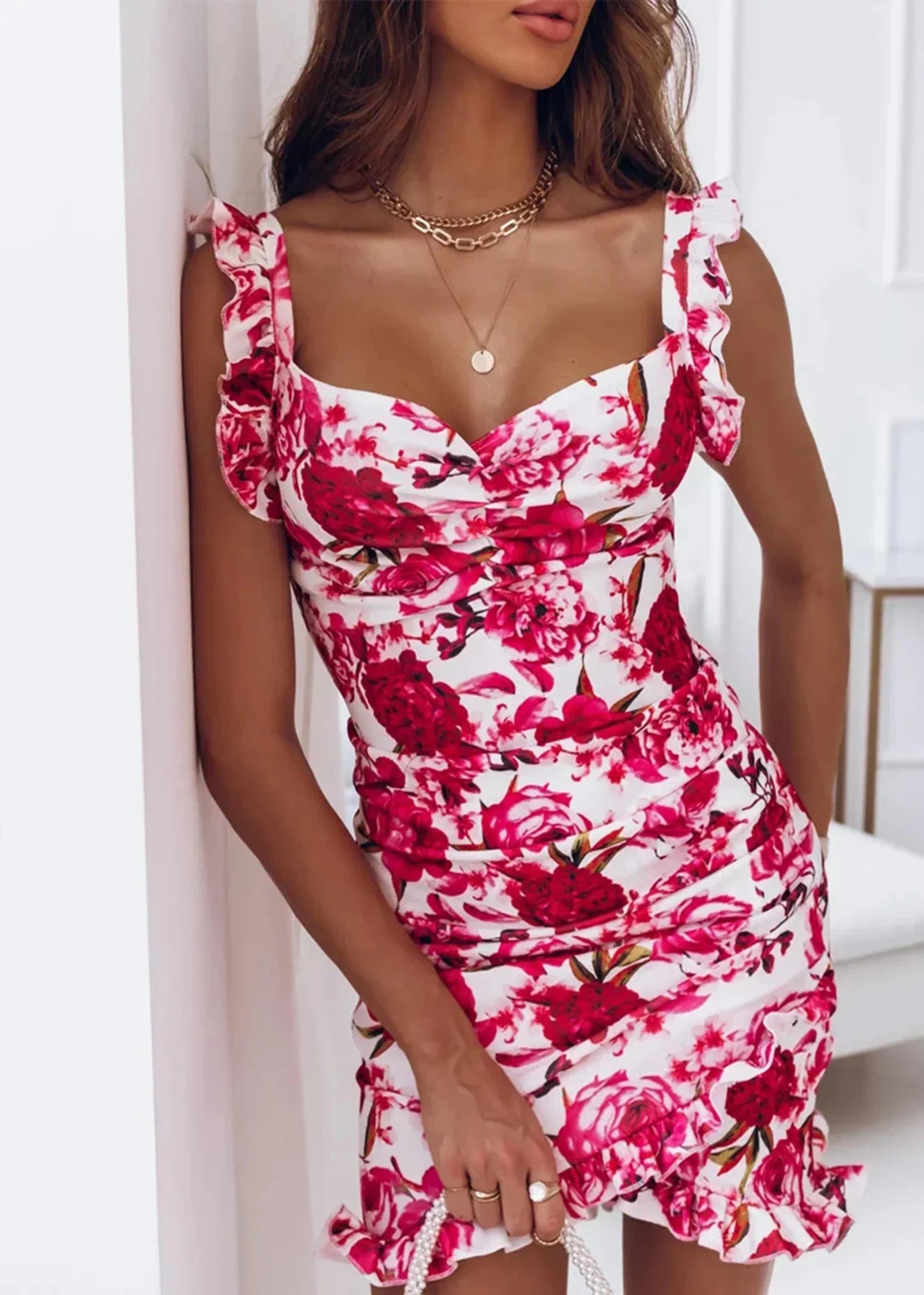 Polyester Blend Dress – Sweetheart Neckline & Ruffle Shape