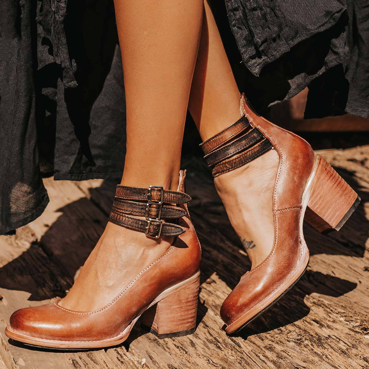 Shoe - Durable Blend Modern Shape & Stable Support.