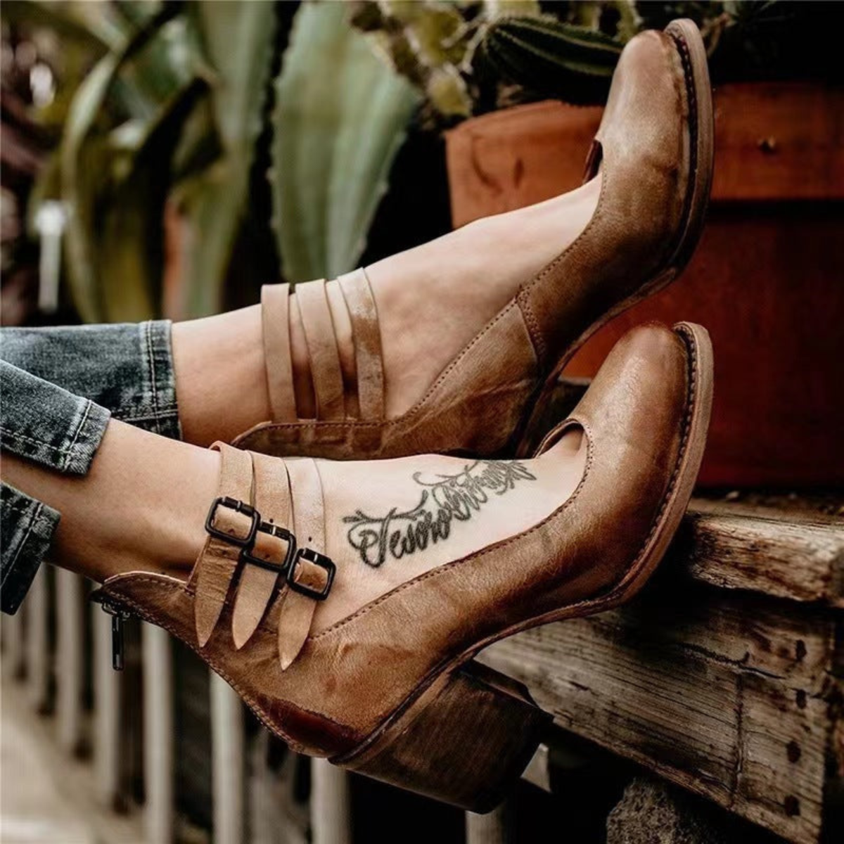 Shoe - Durable Blend Modern Shape & Stable Support.