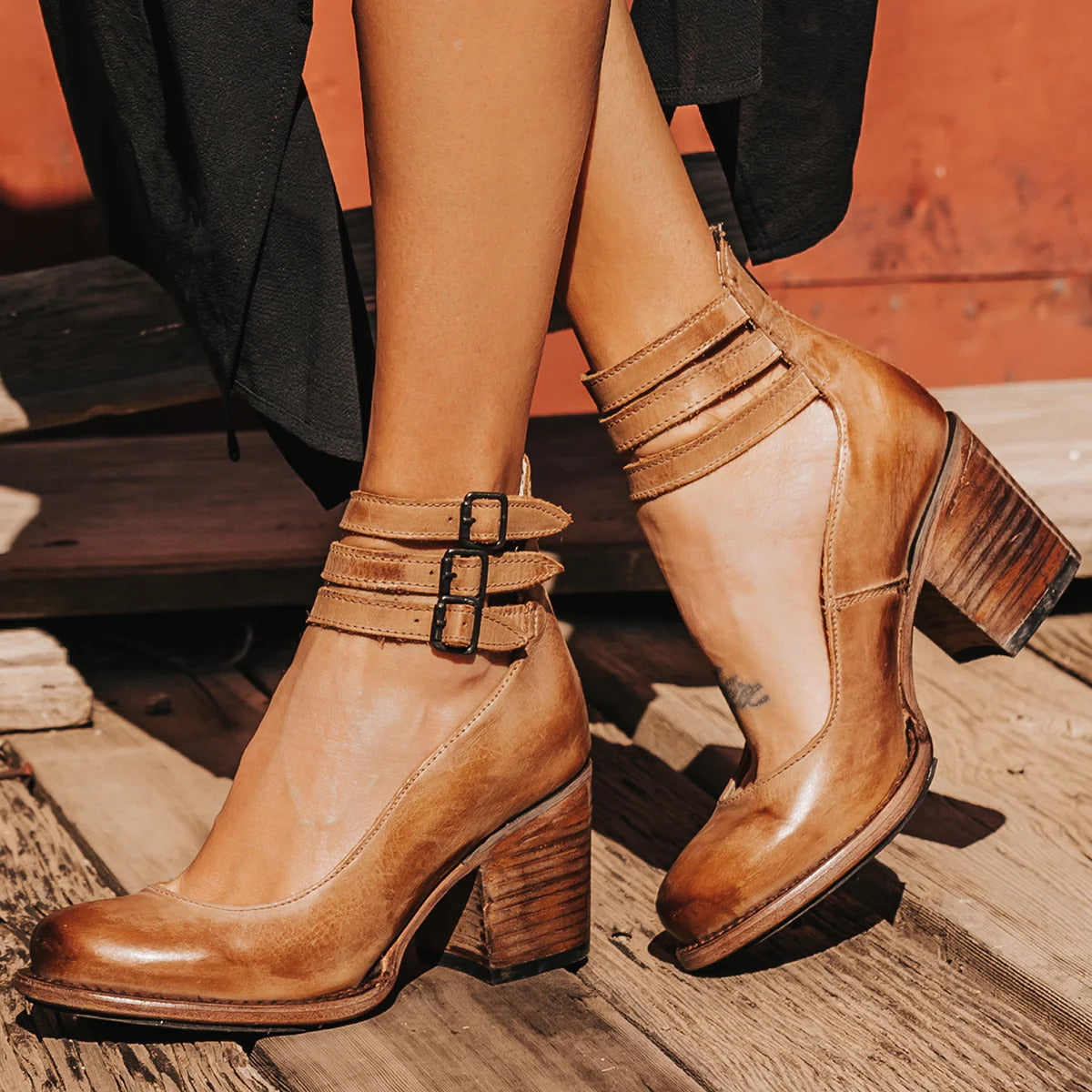 Shoe - Durable Blend Modern Shape & Stable Support.