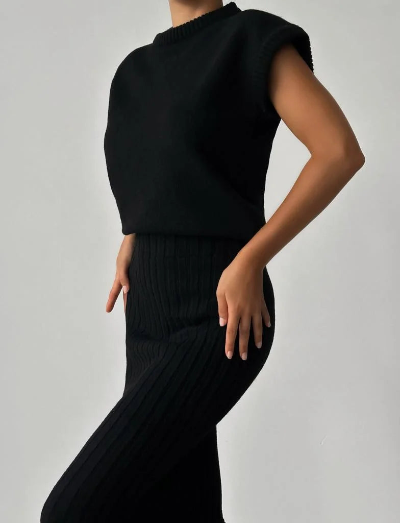 Sleeveless Set - Knit Blend Top And Skirt & Easy Wear