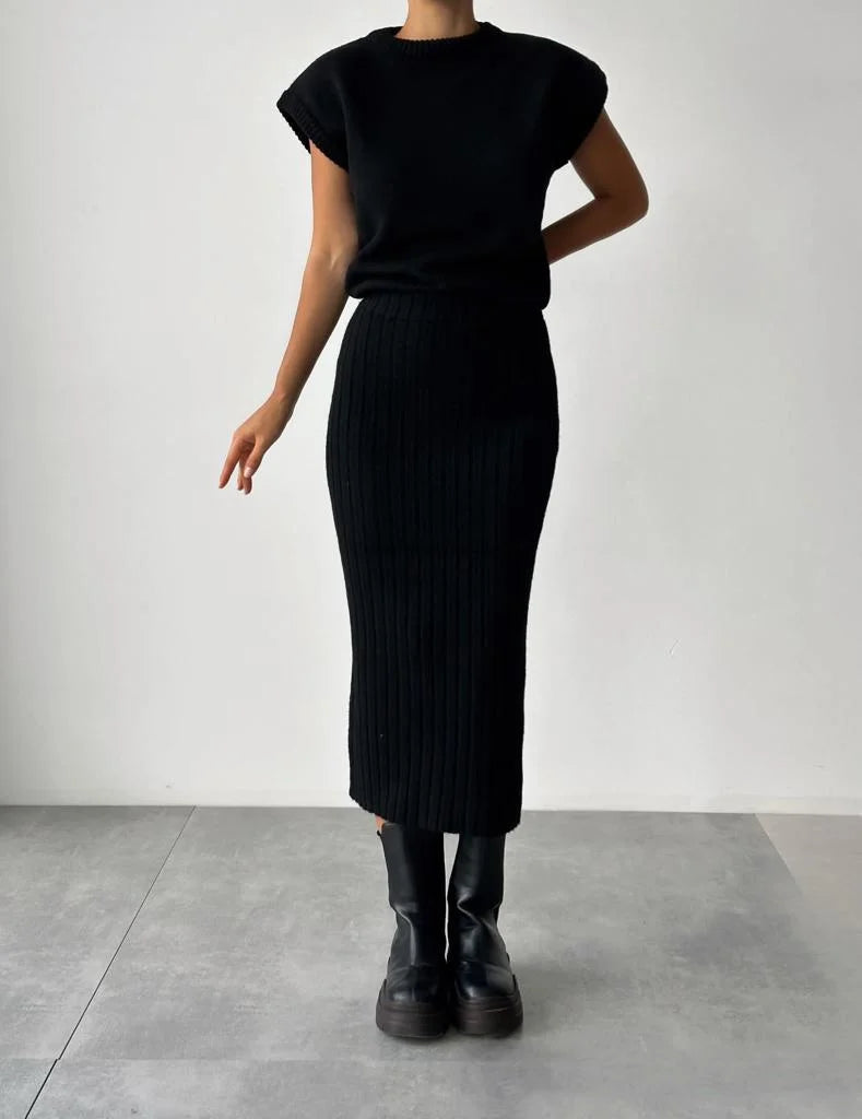 Sleeveless Set - Knit Blend Top And Skirt & Easy Wear