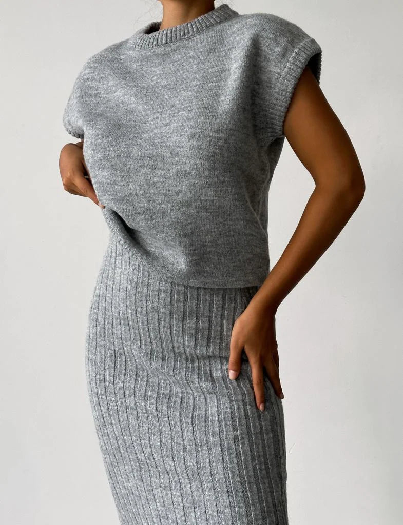 Sleeveless Set - Knit Blend Top And Skirt & Easy Wear