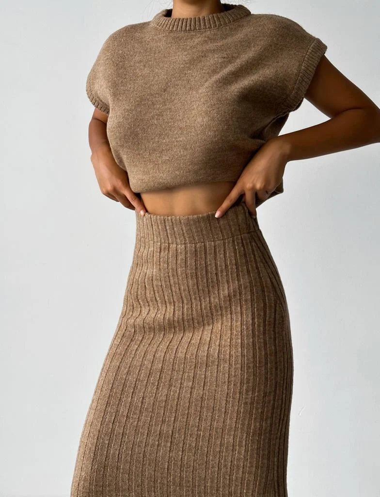 Sleeveless Set - Knit Blend Top And Skirt & Easy Wear