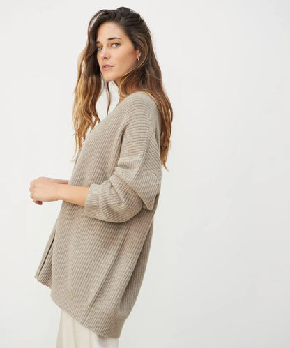 Soft-Blend Cardigan – V Neck & Lightweight Warmth Fit