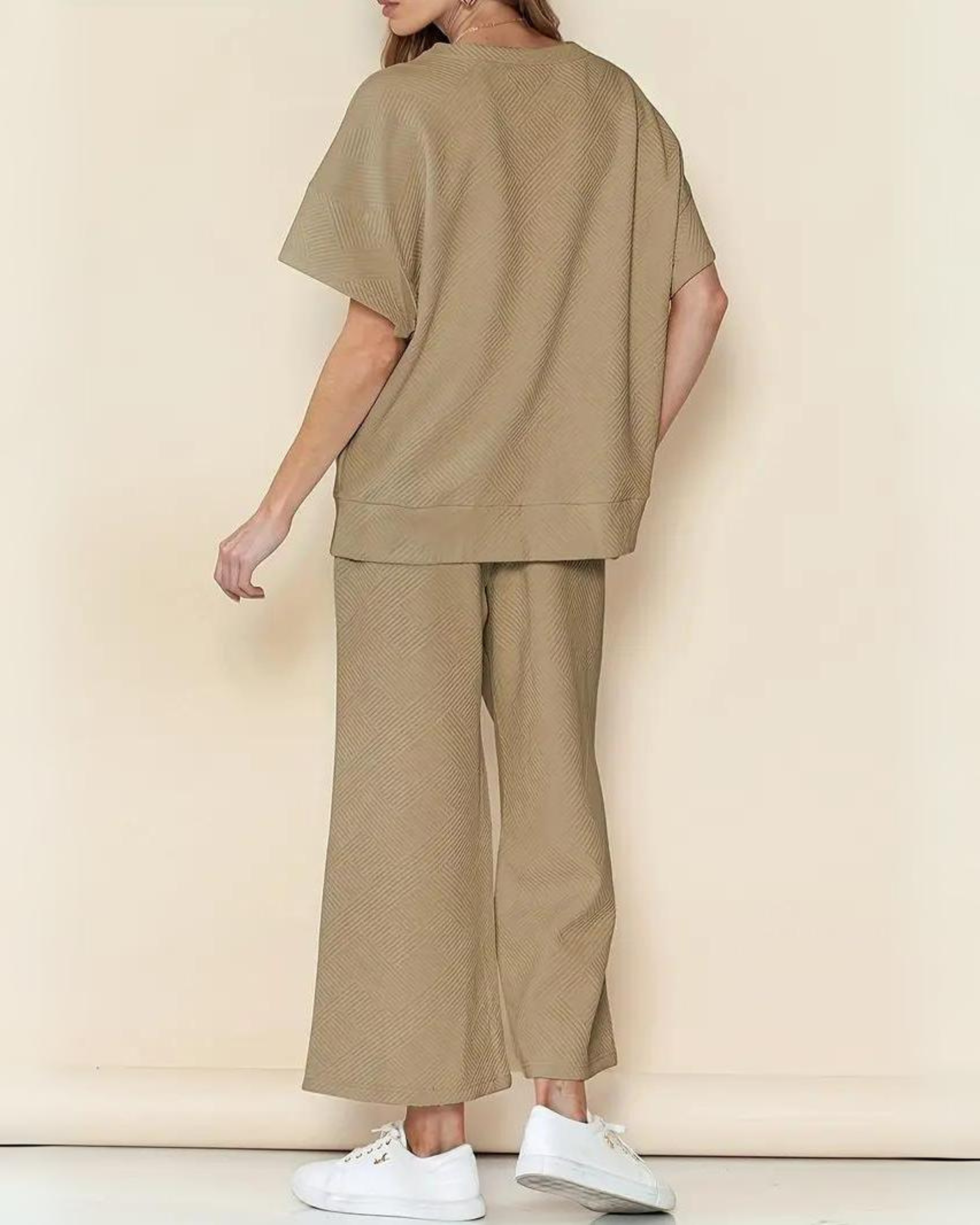 Soft-Blend Loungewear Set - Loose Shoulders & Elastic Waist
