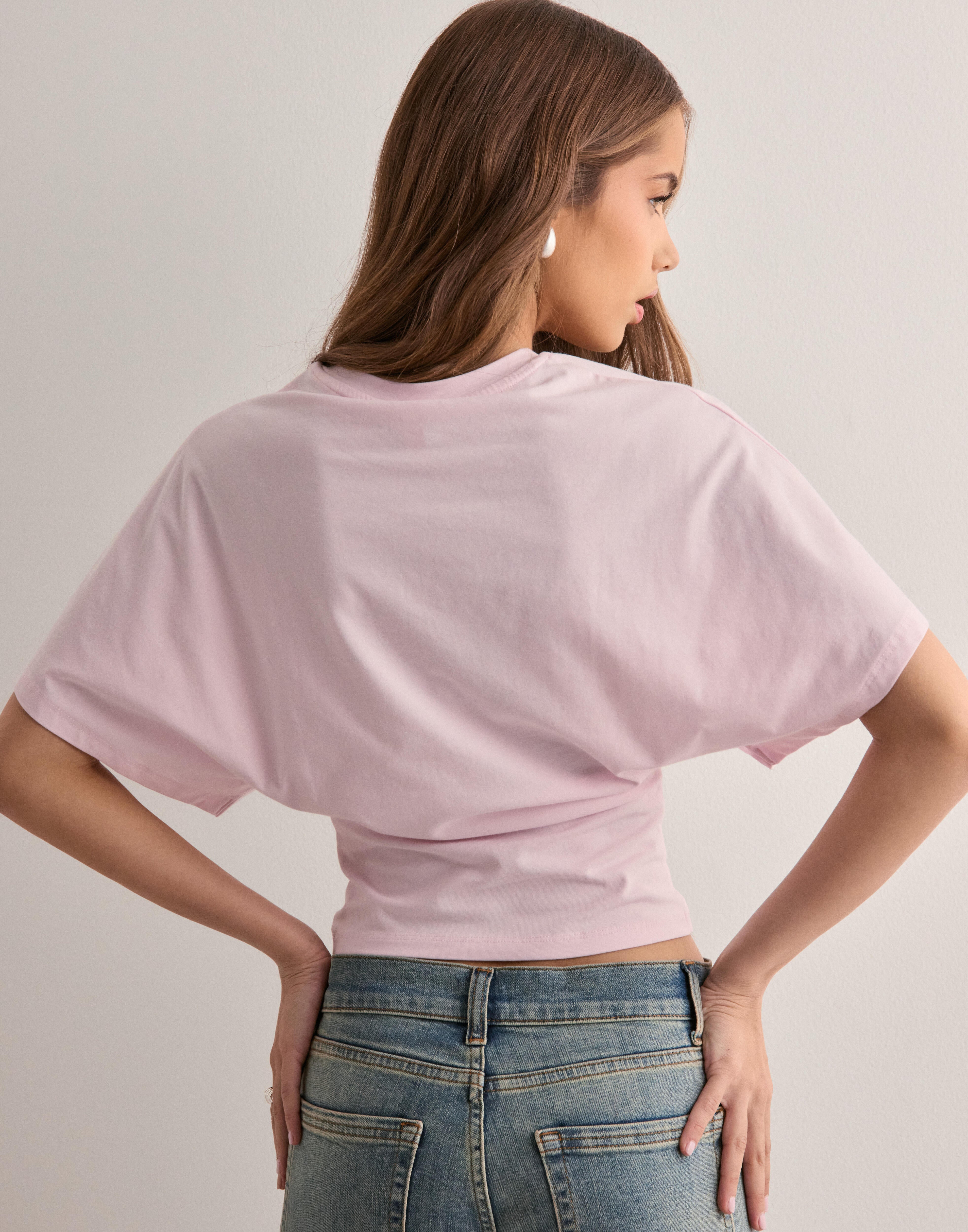 T-Shirt – Soft Blend Short Sleeve And Roomy Draping Shape