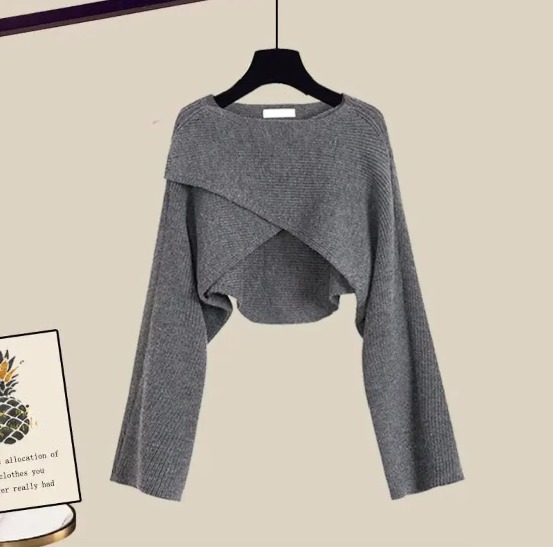 Three Piece Set - Long Sleeve Jumper & Mixable Outfit