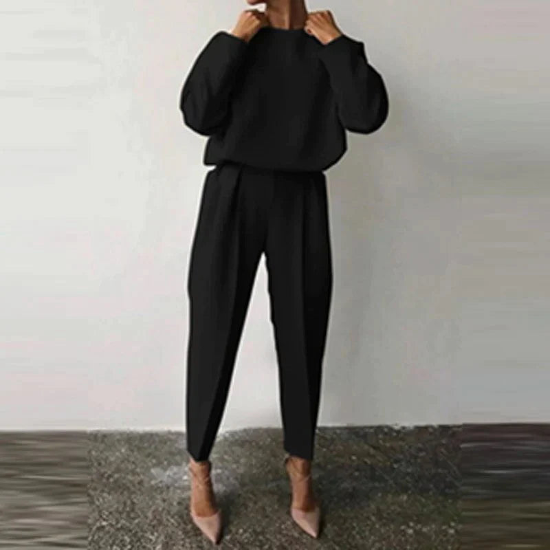 Two Piece Set - Loose Top And Straight Pants For Easy Wear