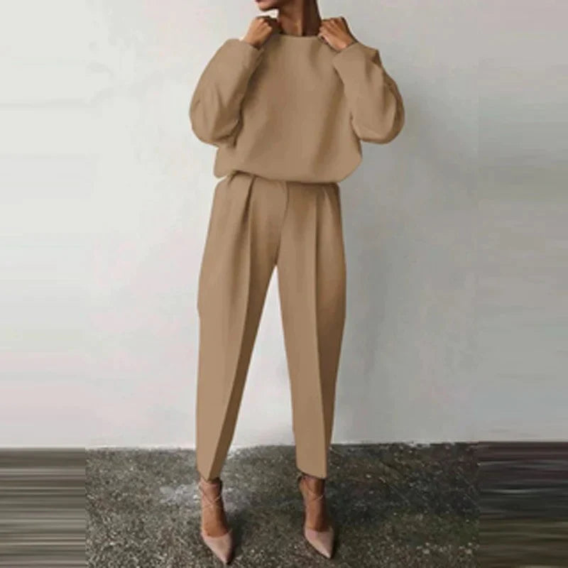 Two Piece Set - Loose Top And Straight Pants For Easy Wear