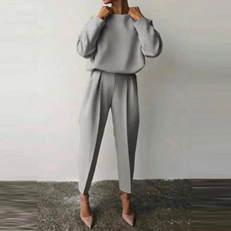 Two Piece Set - Loose Top And Straight Pants For Easy Wear