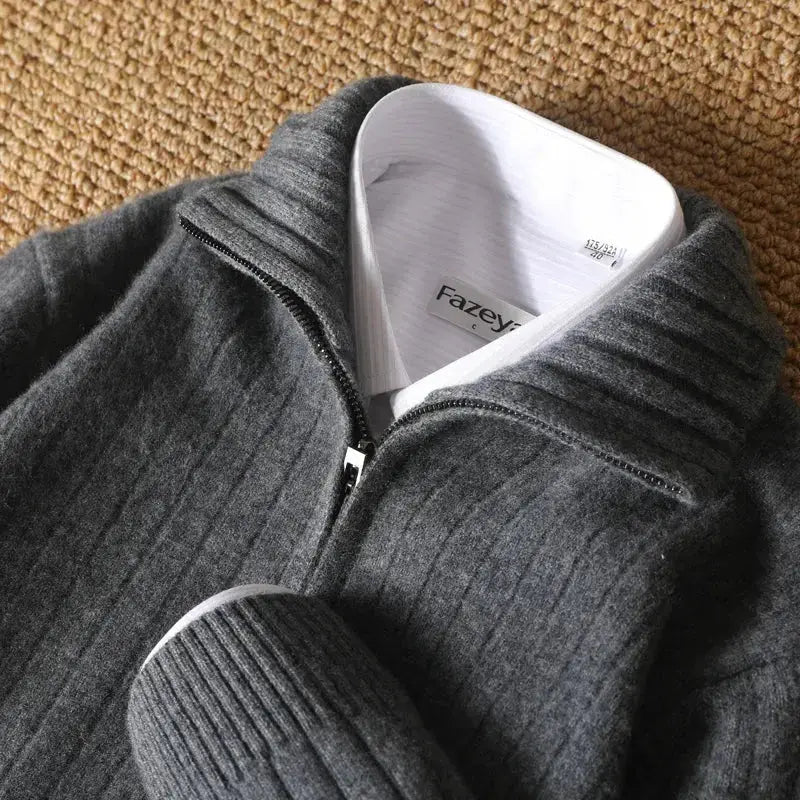 Vest - Blend Stripe Pattern And Flat Layering Shape