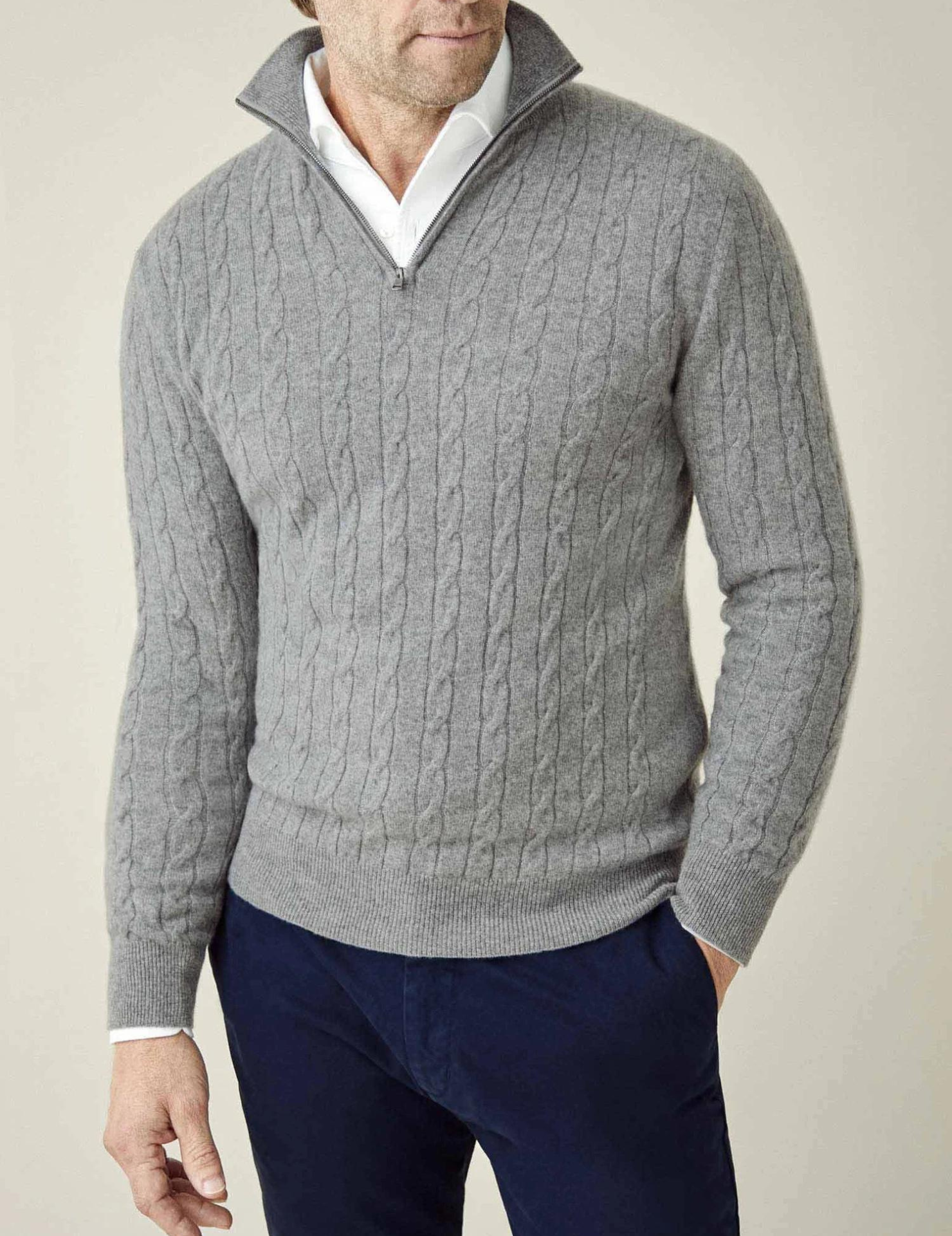 Zipper Sweater - Cable Knit Texture & Adjustable Warmth