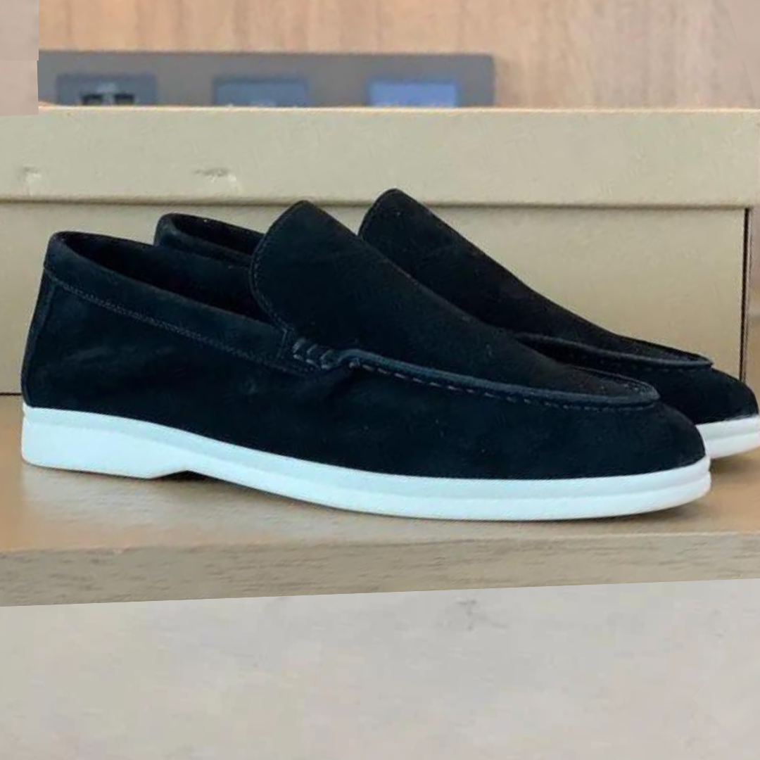 https://cdn.shopify.com/s/files/1/0844/6001/1865/files/herren-freizeitschuhe-aus-wildleder-Schwarz.png?v=1733301229